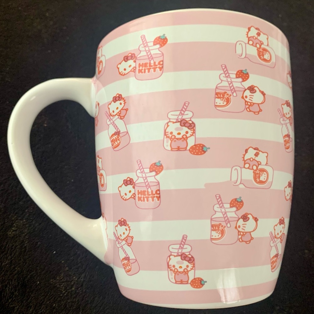 Sanrio Hello Kitty Oversized Strawberry Milk Collectible Mug Pens Brushes Cup